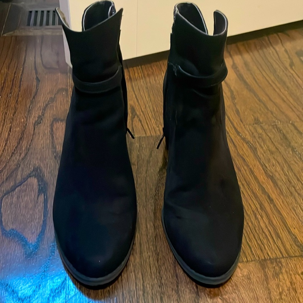 Banana Republic black ankle boots